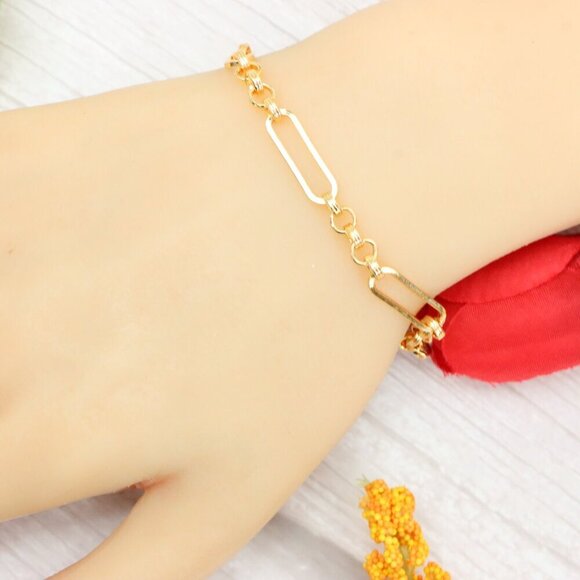 "Trendy Handmade Bracelet – A Thoughtful Gift for Girls & Women | UNVRC1533 - Picture 4 of 10